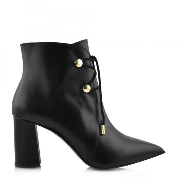 POINTED BLOCK HEEL ANKLE BOOT